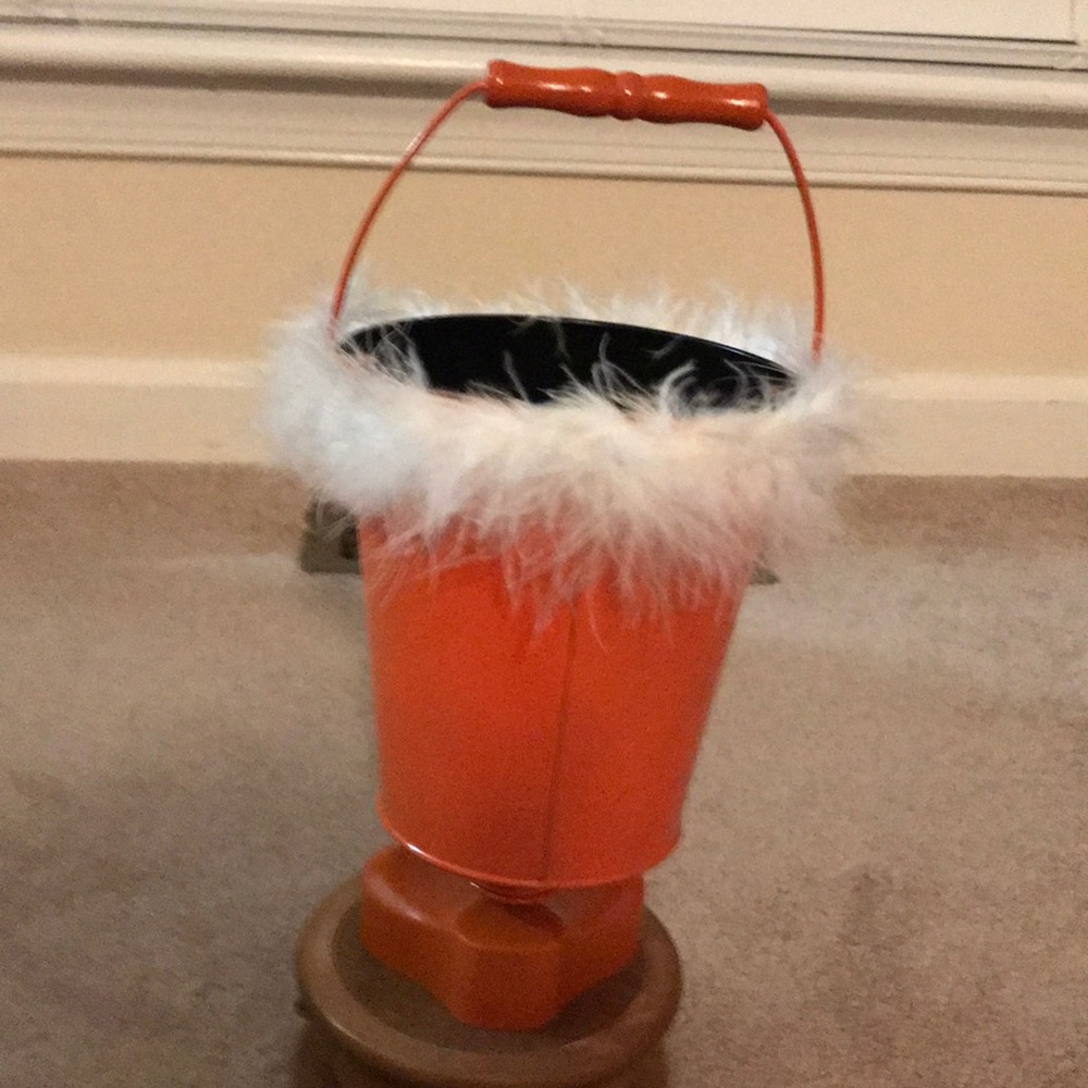 Pumpkin Metal Spring Bucket! - Picture 3 of 6